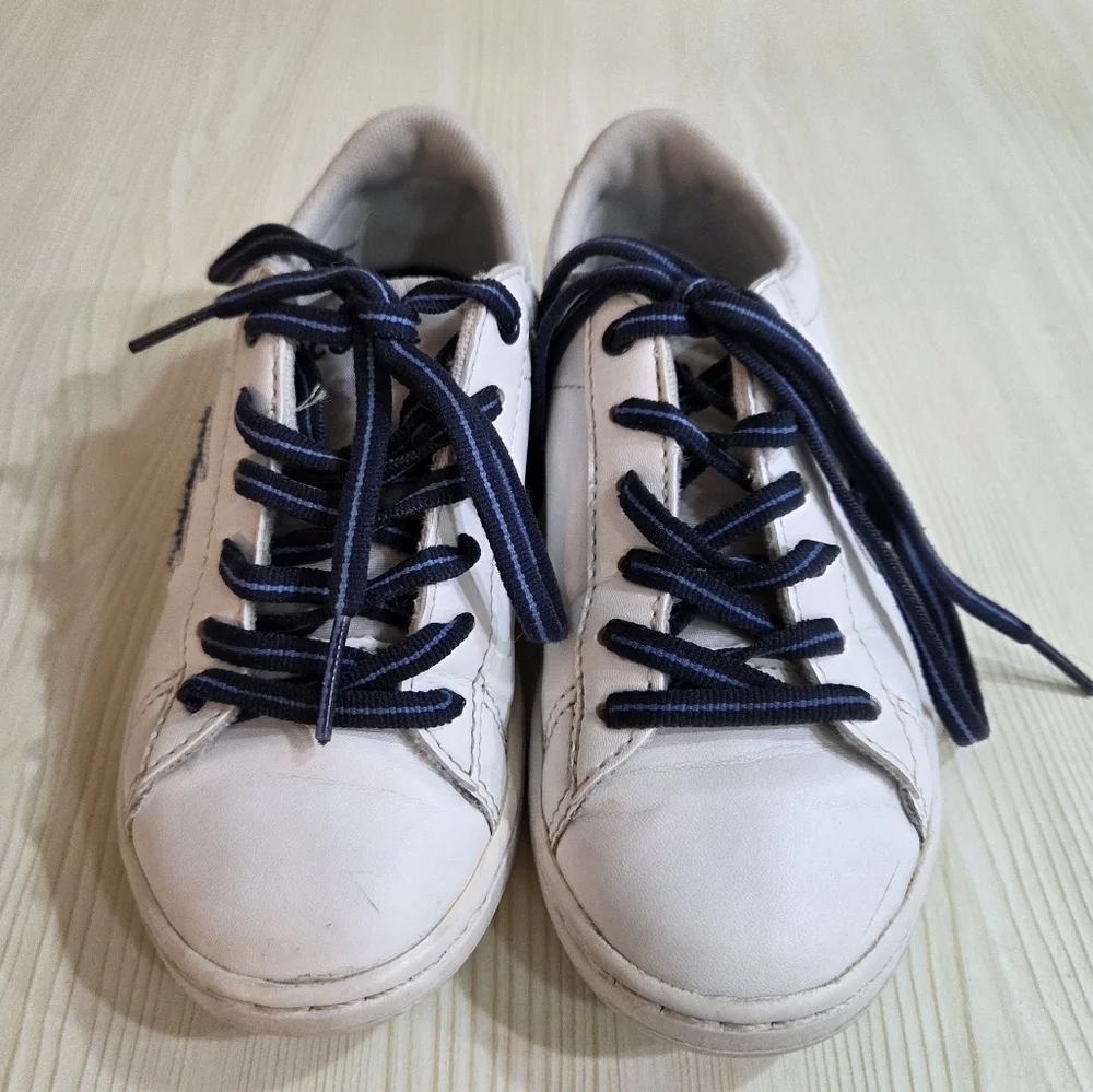 Lacoste Kids' Carnaby Evo Sneaker, White Navy Synthetic, Size 12
